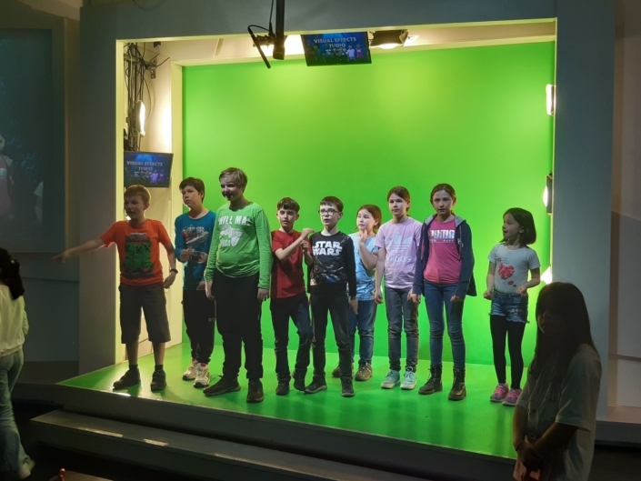 Klasse 4b im Bavaria-Filmstudio